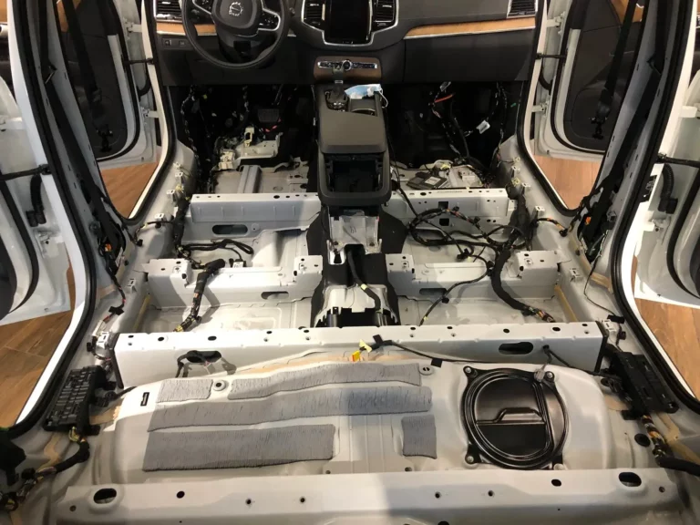 Шумоизоляция пола 1 Volvo XC90 2021